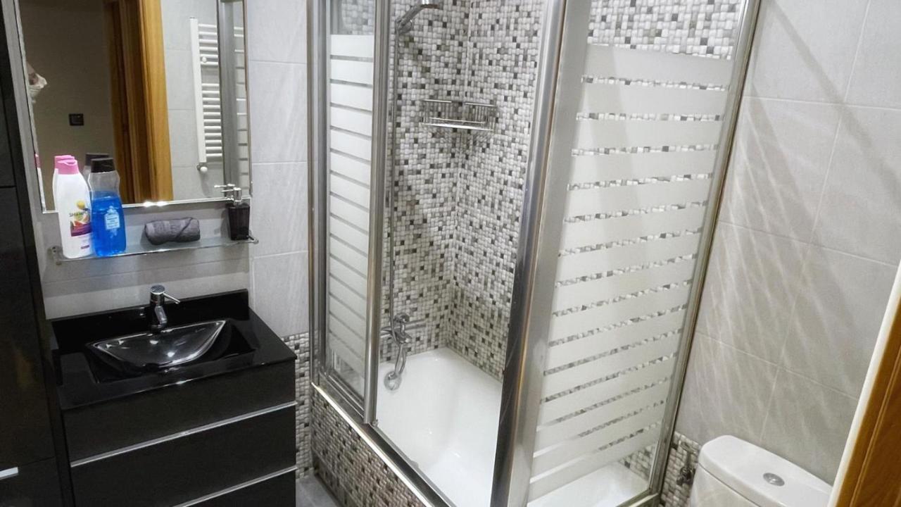 Urban Apartment En Basauri Con Wifi Eksteriør bilde